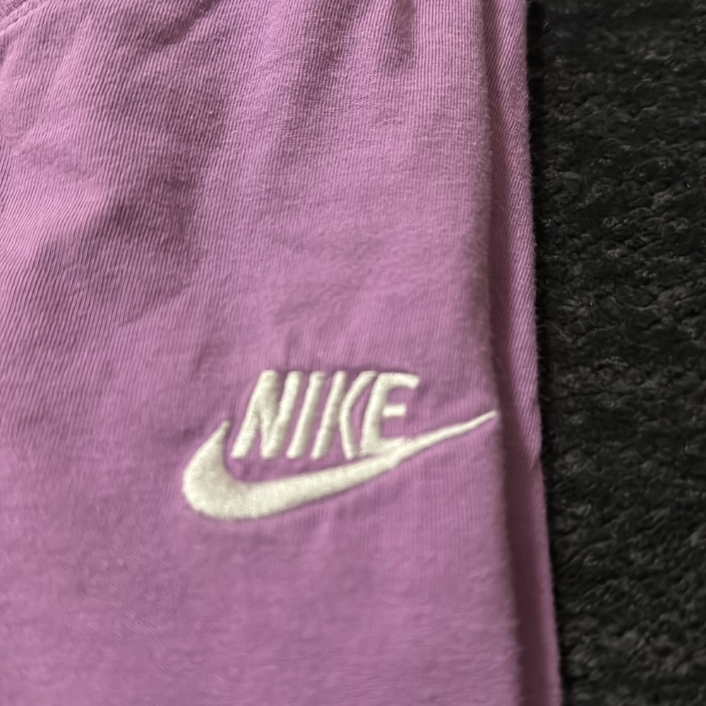 F-53The Nike Tee - Picture 4 of 4